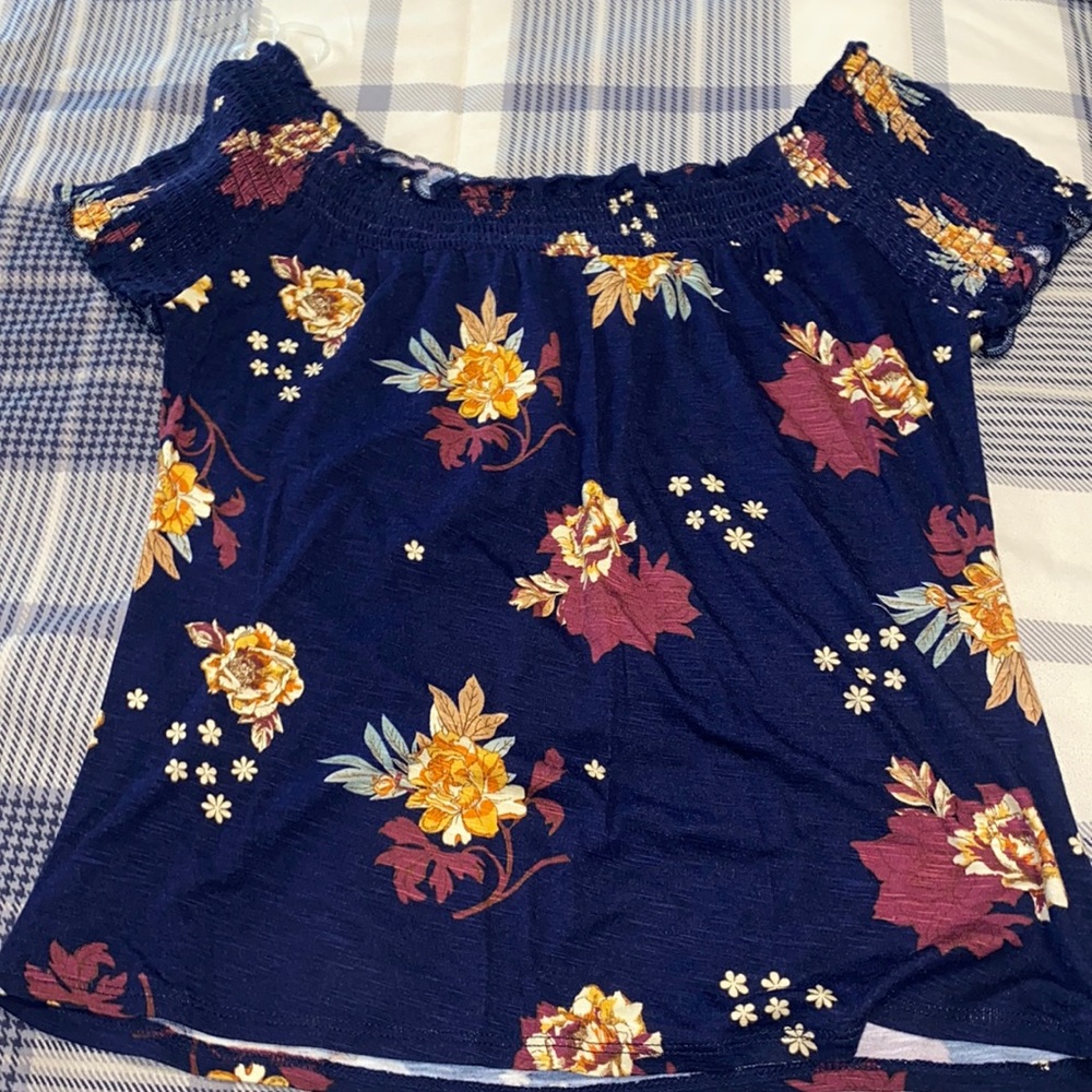 (New) off the shoulder shirt